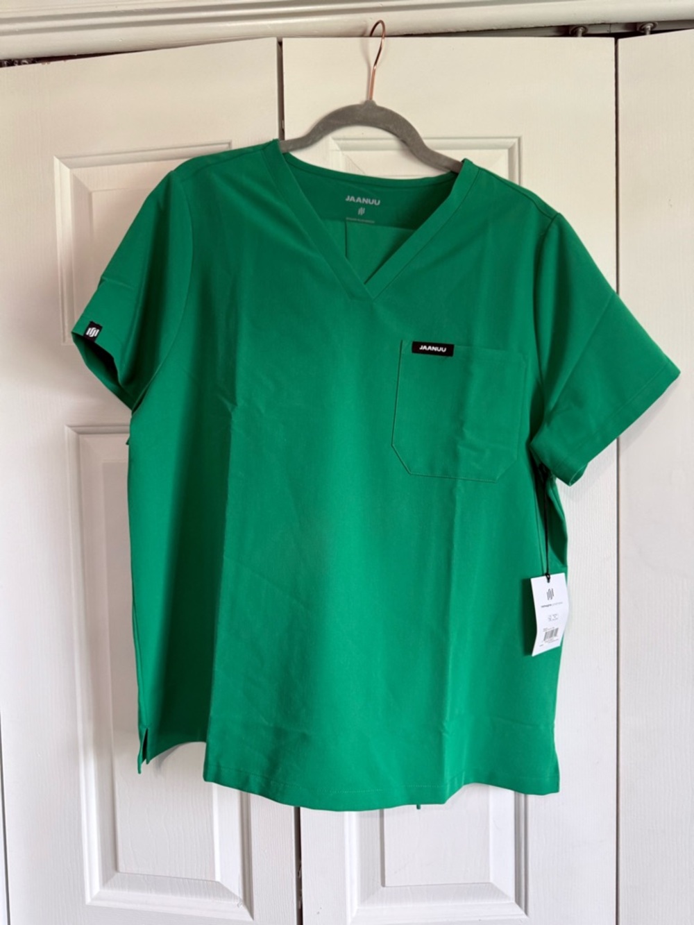 Jaanuu V-Neck Scrub Set in Bright Green